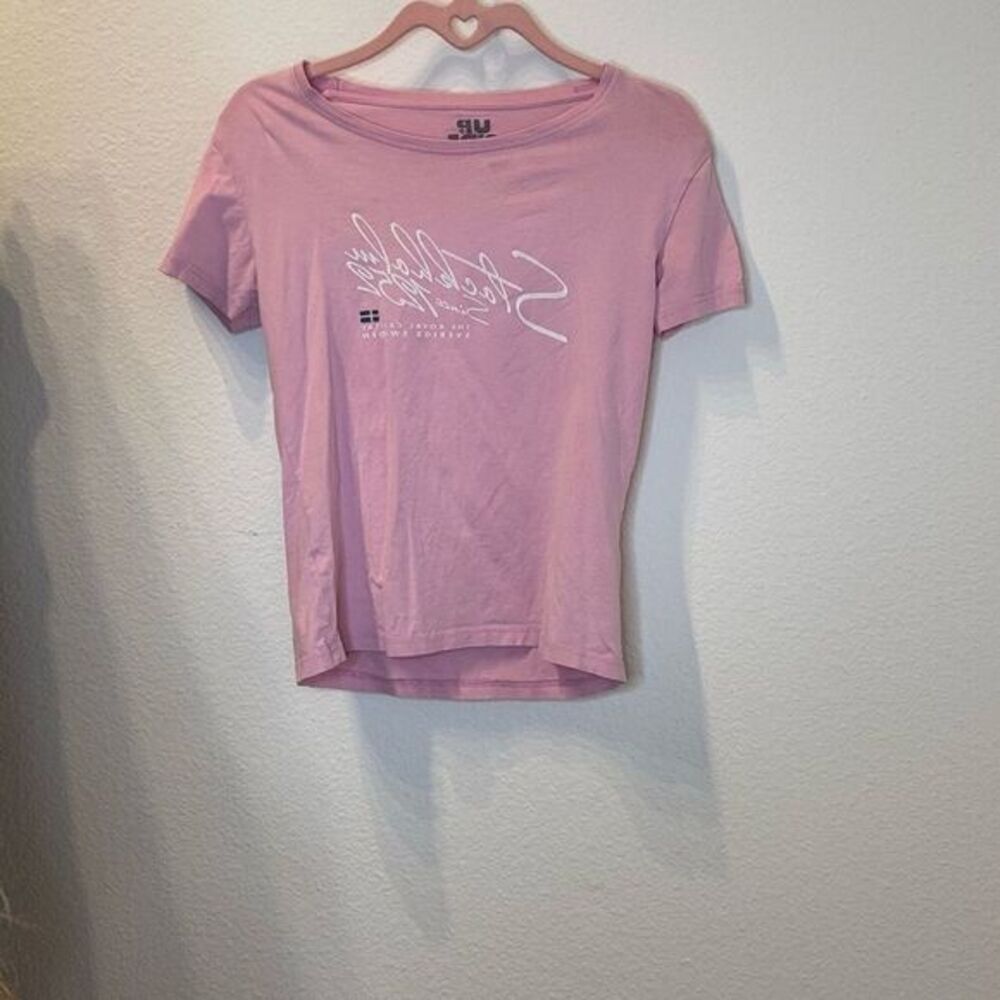 Swedish Light Pink Graphic Crop Tee